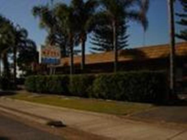 Black Swan Waterfront Motel (Adults Only) Swansea Extérieur photo